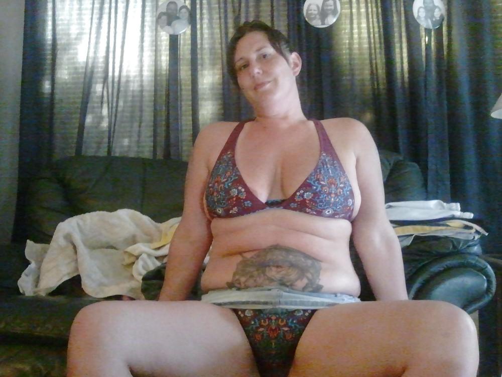 18P Busty Milg with Tan Lines