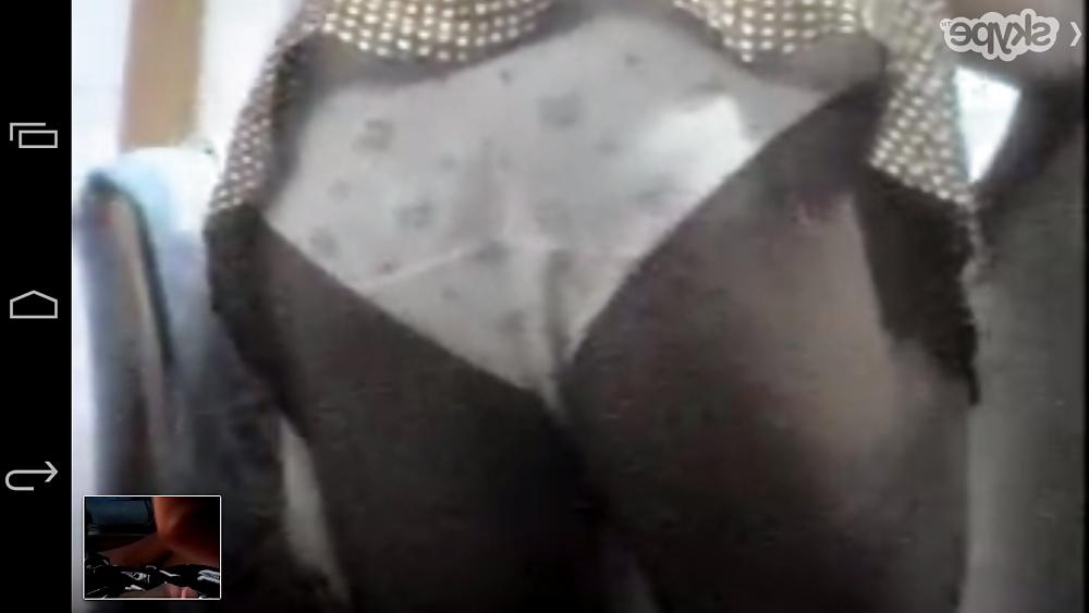 8P Showing my Ass to the world ! Rate my ass please...