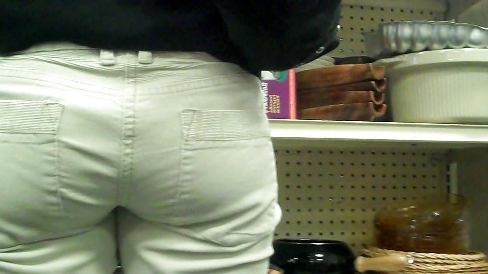 25P Butts to the left ass to the right