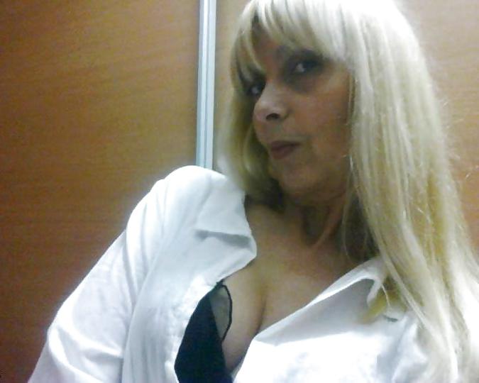 17P Two Sexy Serbian Milfs