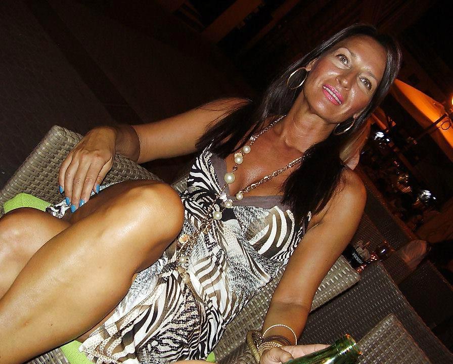 17P Two Sexy Serbian Milfs