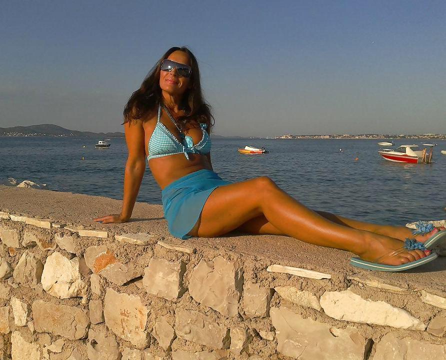 17P Two Sexy Serbian Milfs