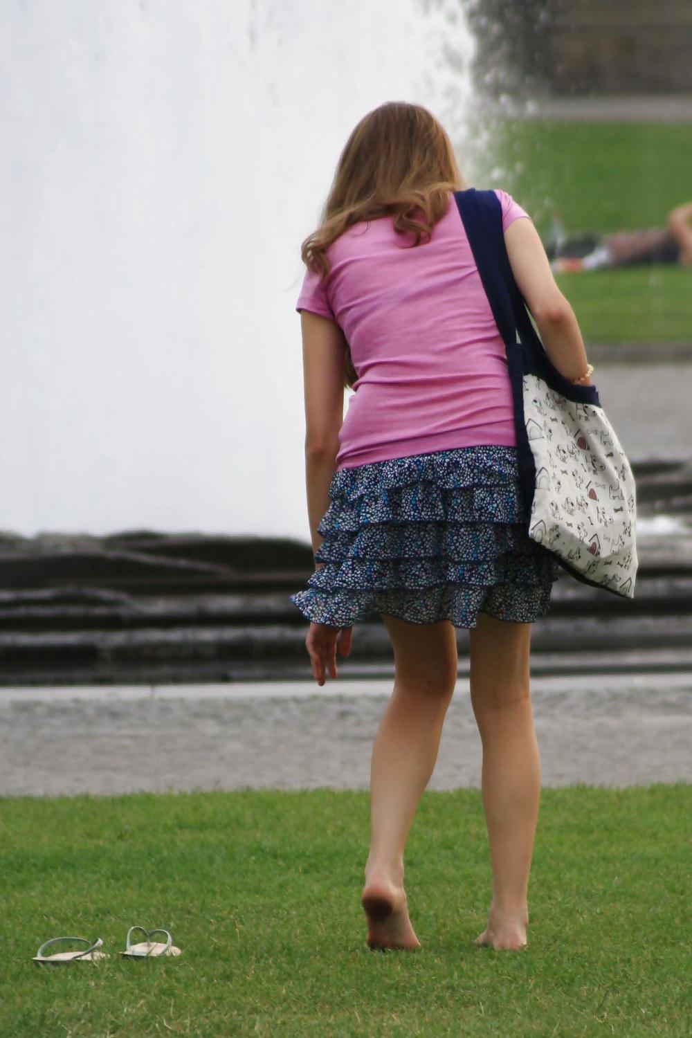 9P Skinny brunette girl with blue skirt