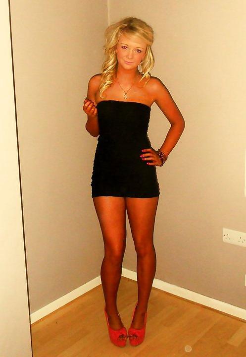 25P Girls on tight dress