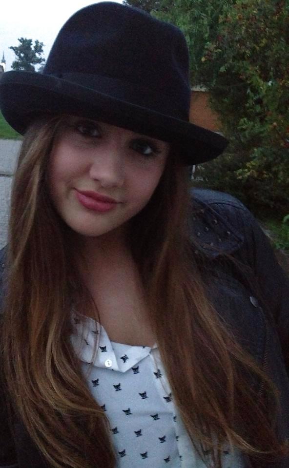 17P Little teen slut Sarah