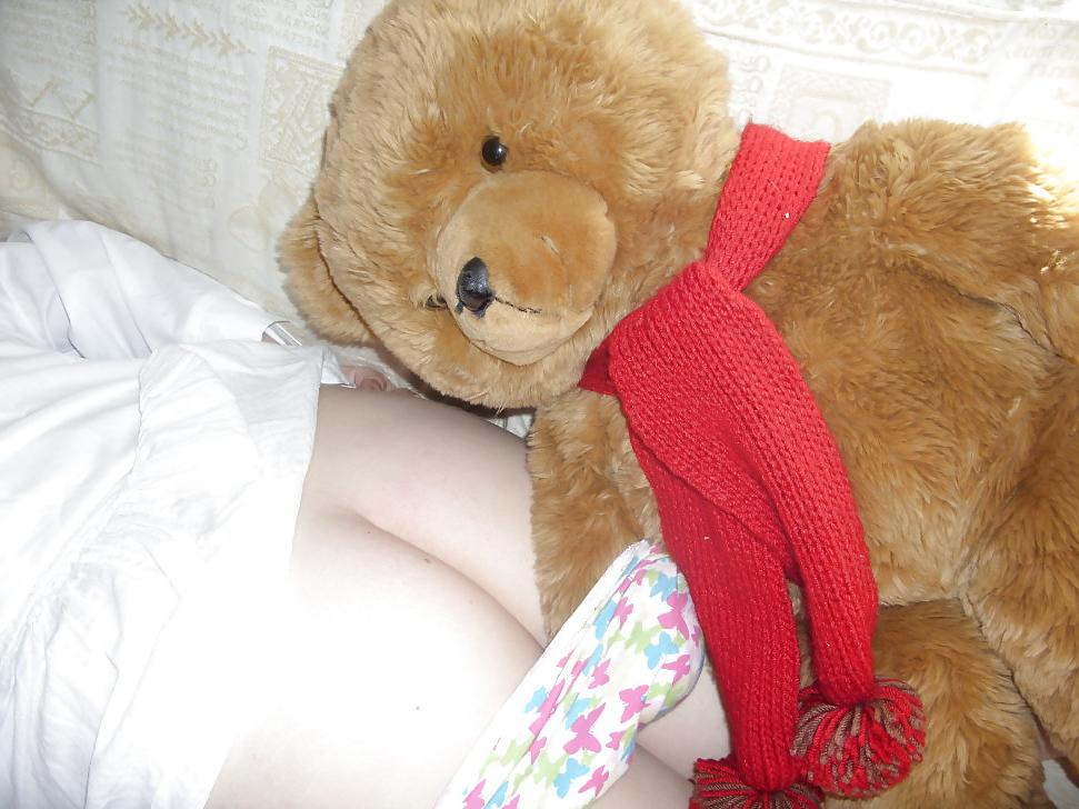 25P Teddy enjoy's sniffing my dirty slut wife