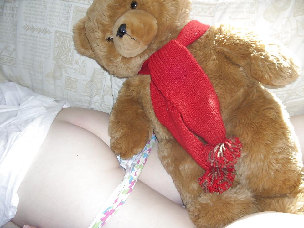 25P Teddy enjoy's sniffing my dirty slut wife