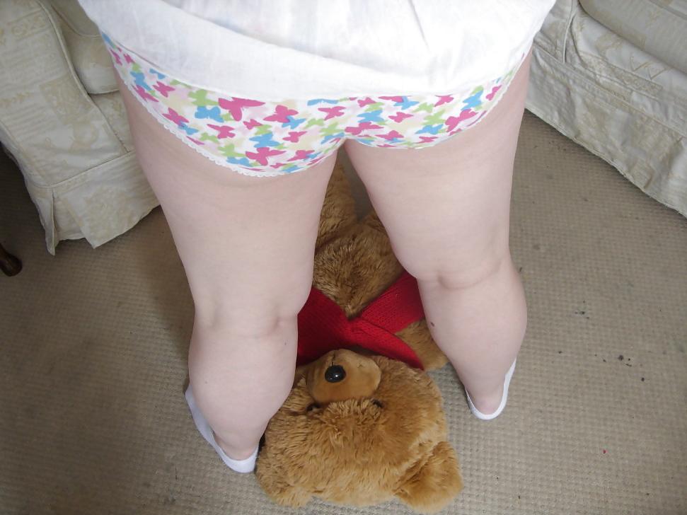25P Teddy enjoy's sniffing my dirty slut wife
