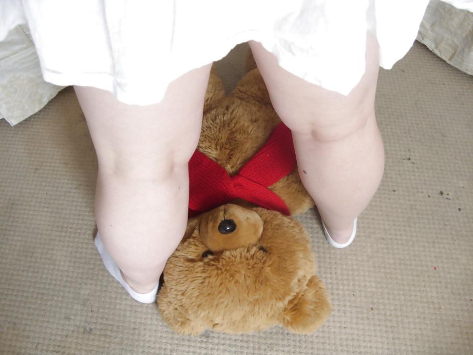 25P Teddy enjoy's sniffing my dirty slut wife