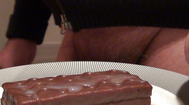 12P A bit of cum for all hungry ladies :-)