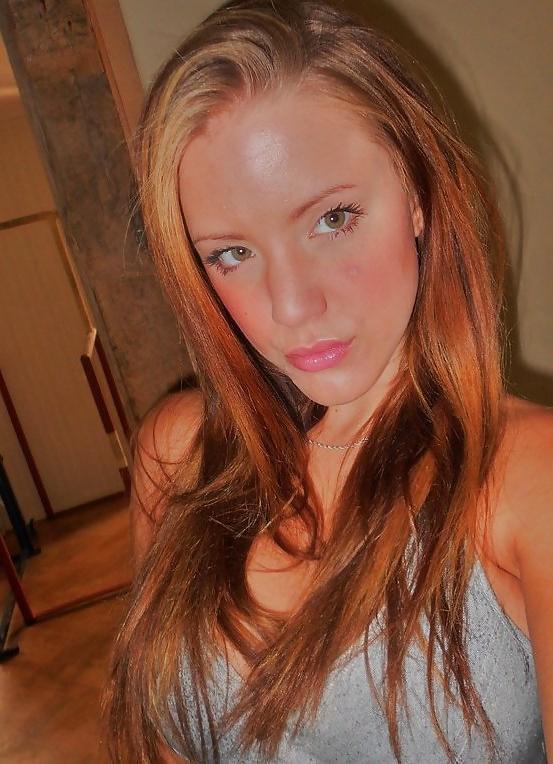 25P Busty-Teen Hot