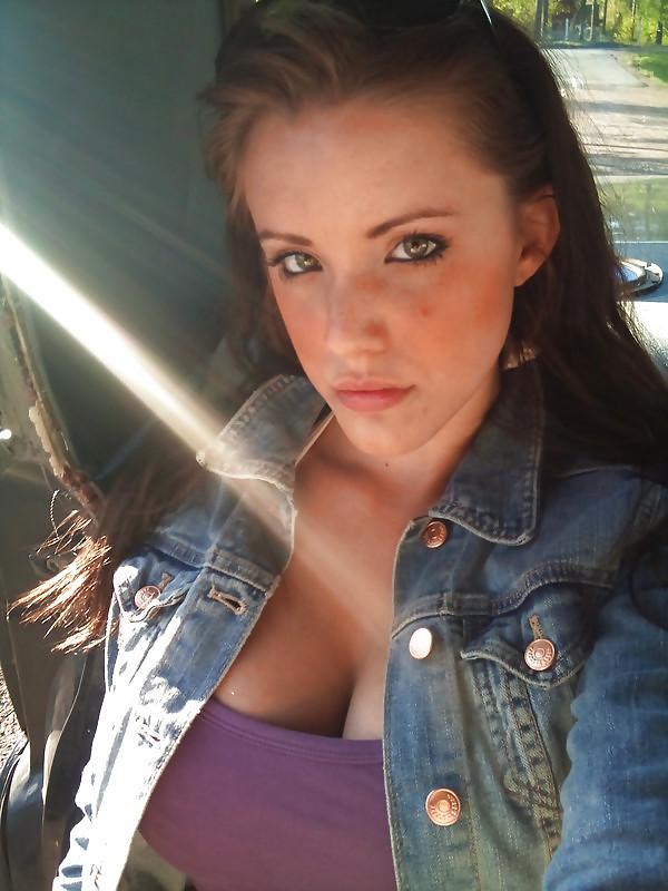 25P Busty-Teen Hot