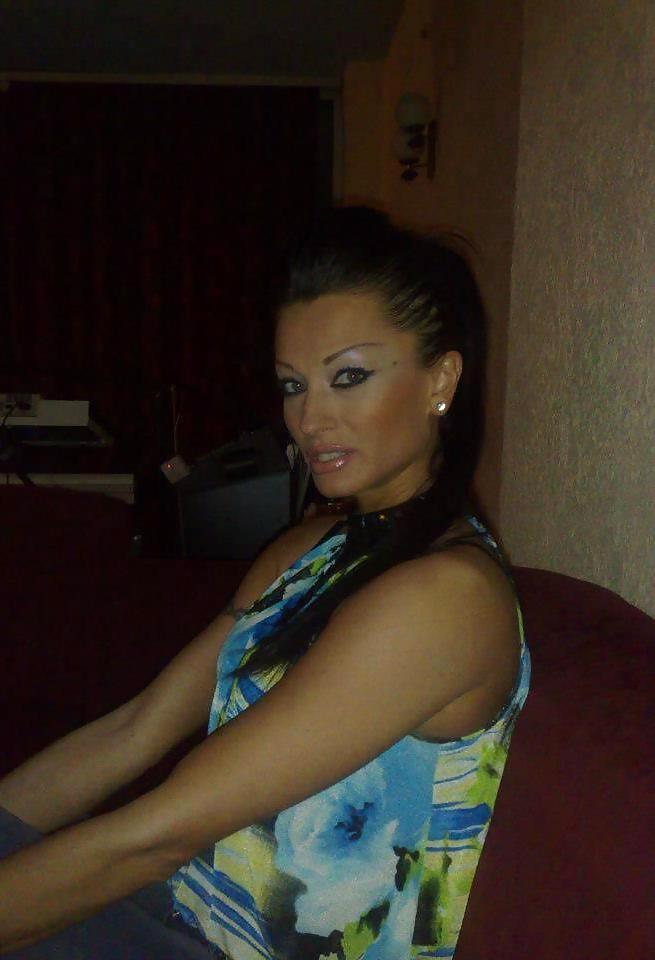 25P Sexy Serbian Milf