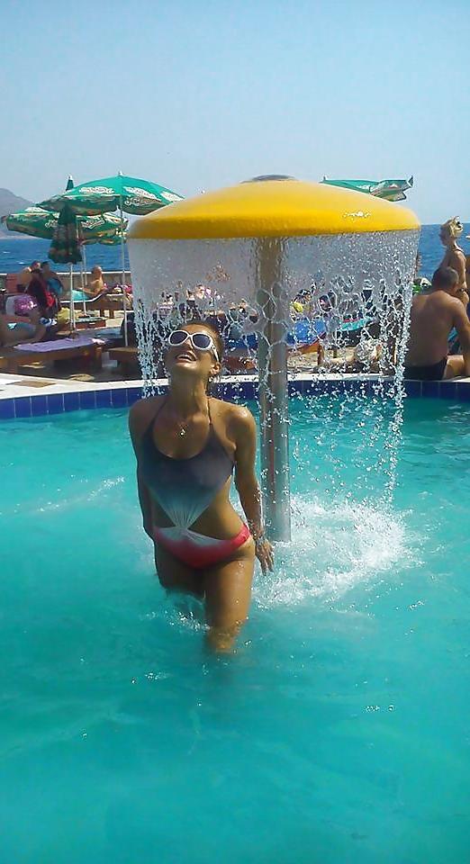 25P Sexy Serbian Milf