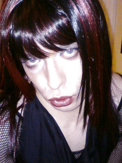 9P I'm a dirty sissy slut