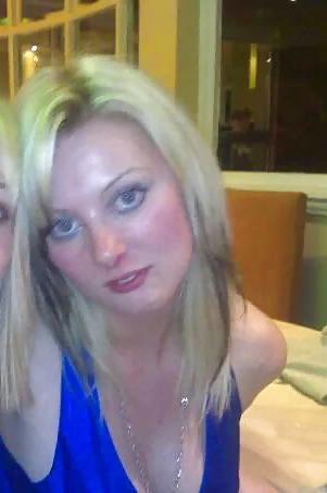 12P Dirty blonde babe