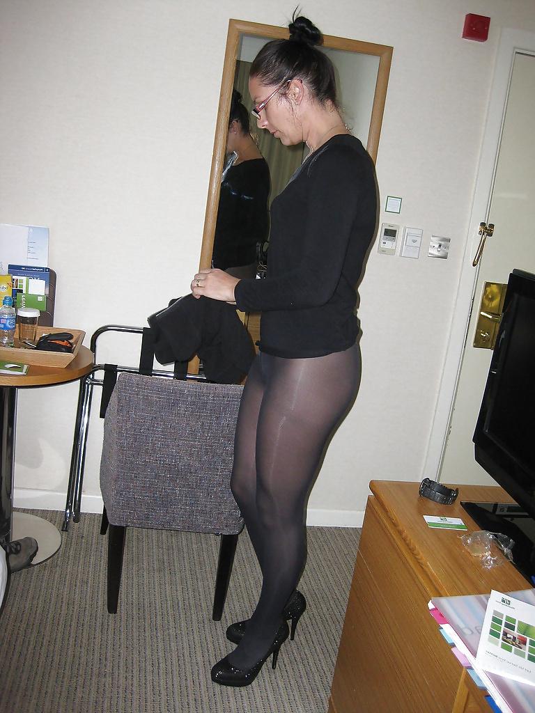 12P Matures in Pantyhose and Tights