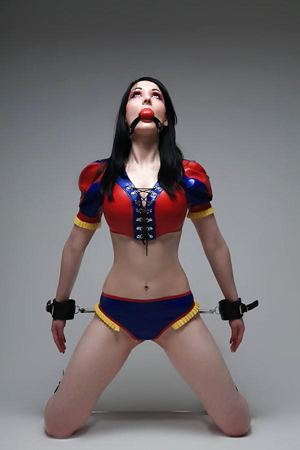 25P Costume VI
