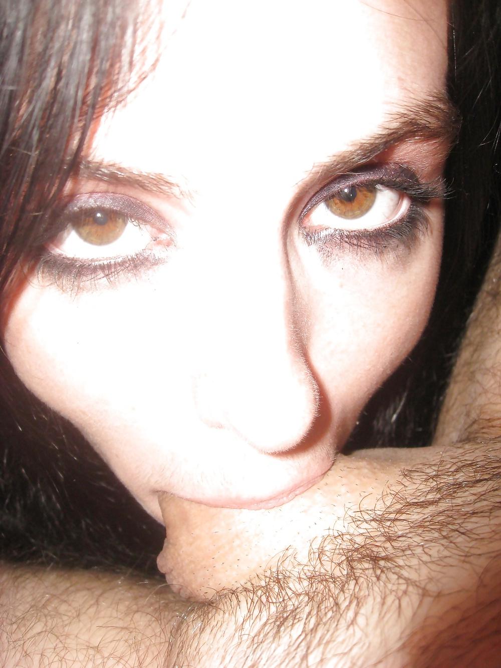 25P Goth girl sucks dick