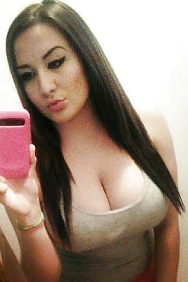 17P Busty Amatuer 30
