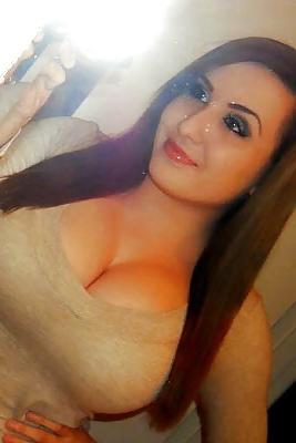 17P Busty Amatuer 30