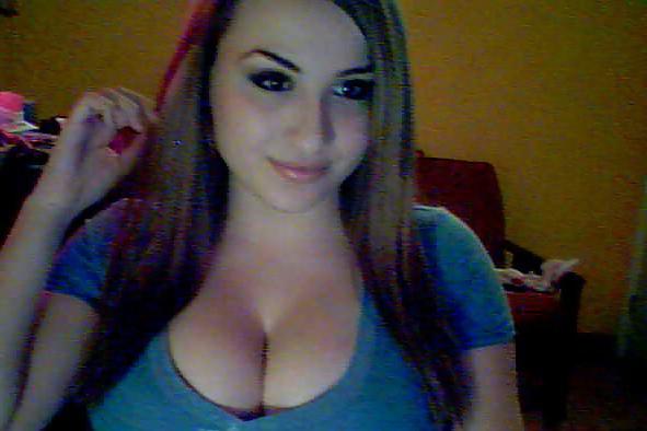 17P Busty Amatuer 30