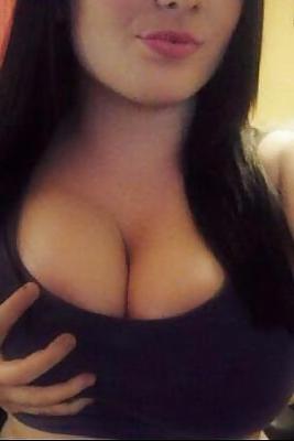 17P Busty Amatuer 30