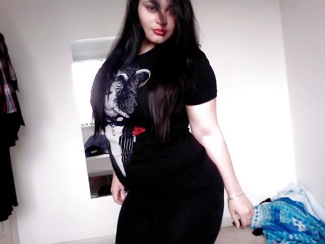 12P Amateur Pakistani Hijabi 