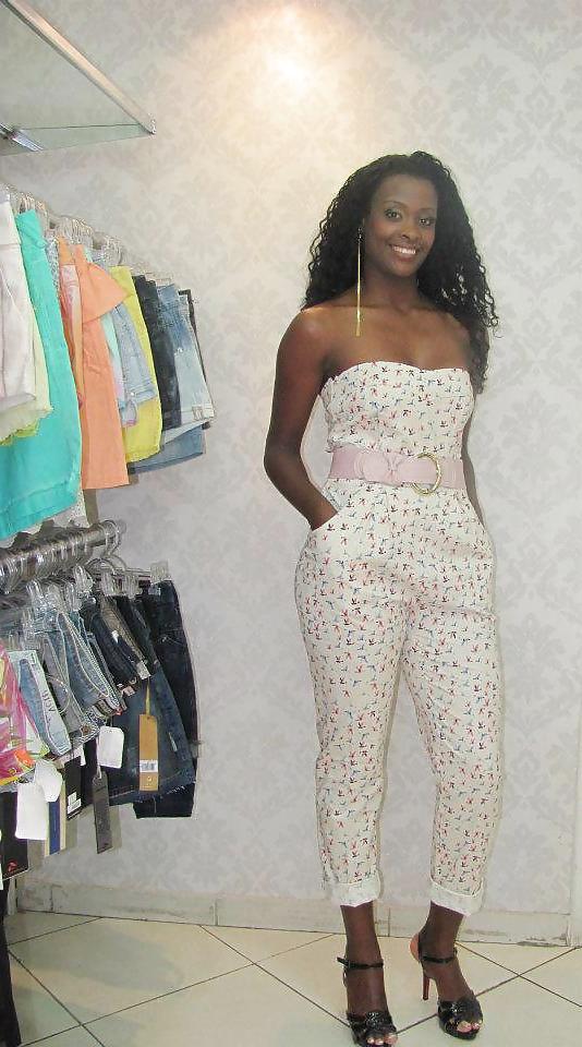 16P Black Beauty Aline