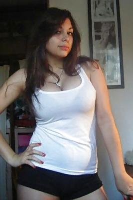 16P Busty Amatuer 33