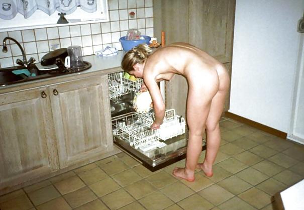 24P Nudist Pictures I love 10 ...in the nude live
