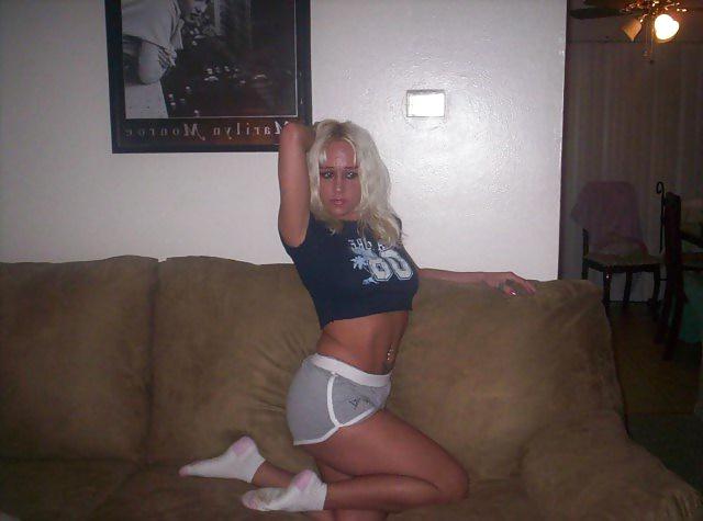 25P Blonde prostitute with nice body