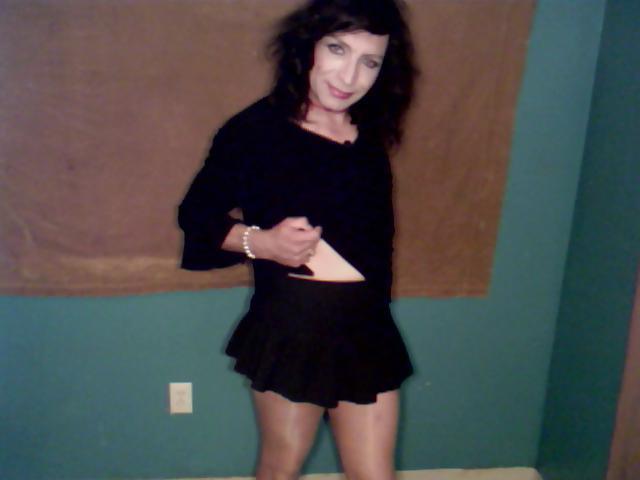 25P Sexy mini dress and skirt pics