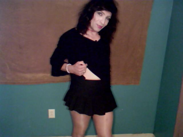 25P Sexy mini dress and skirt pics