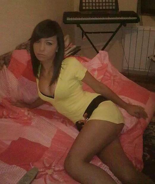 25P Serbian facebook tight ass