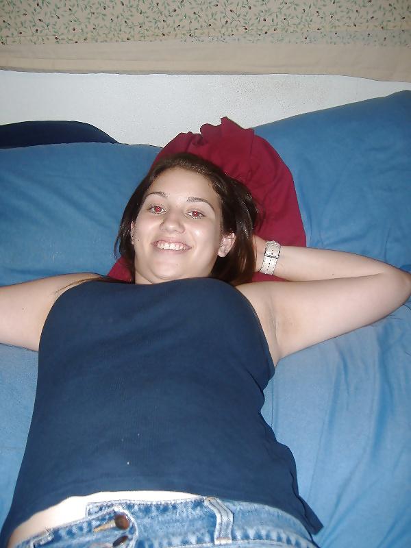 11P Sexy girlfriend shows her naked body