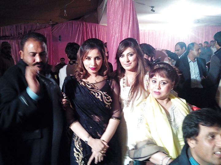 15P Pakistani ACtress for ur cum