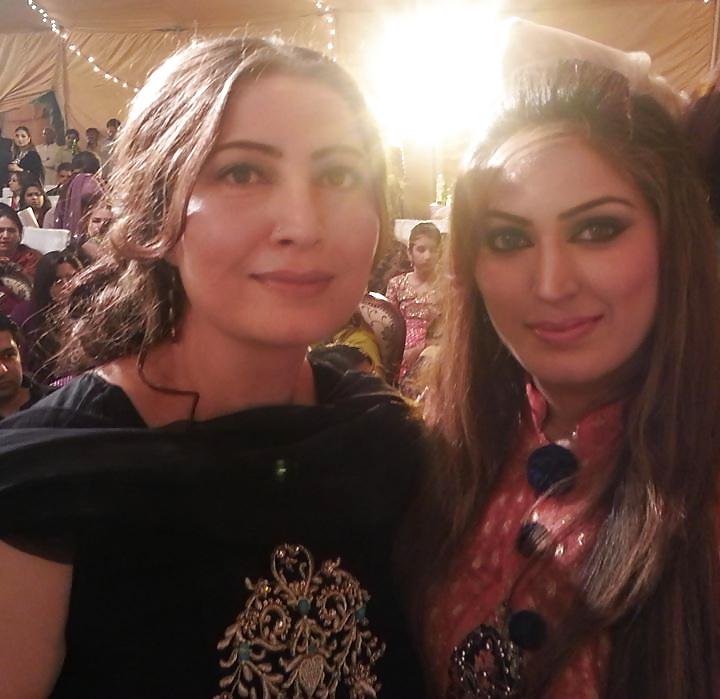 15P Pakistani ACtress for ur cum