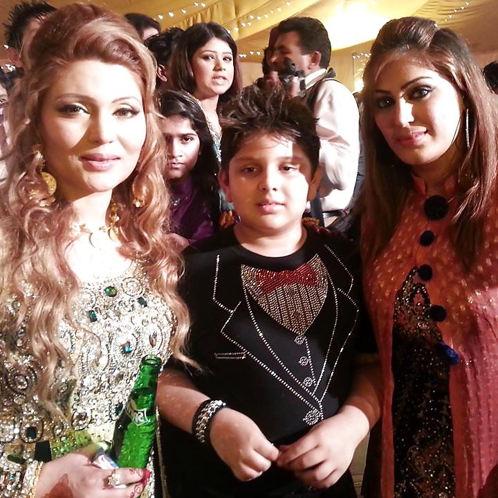 15P Pakistani ACtress for ur cum