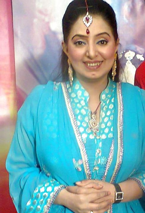 15P Pakistani stage milf rubi