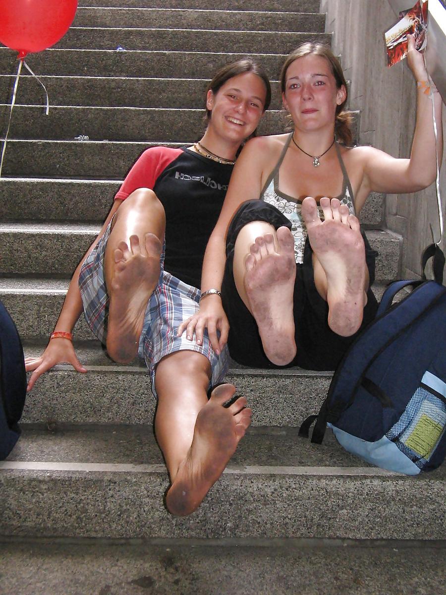 25P Dirty Feet & Stinky Socks