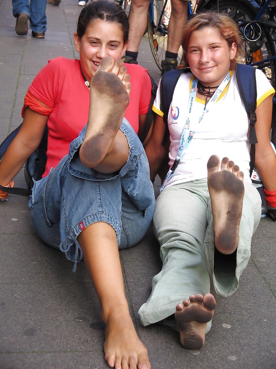 25P Dirty Feet & Stinky Socks