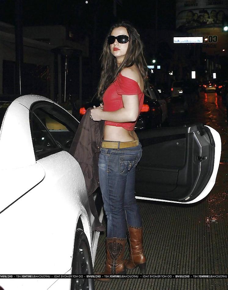 25P Britney has the perfect figure for low-ride tight jeans.