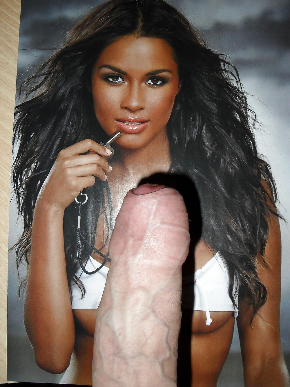 11P FHM Soccer Girl