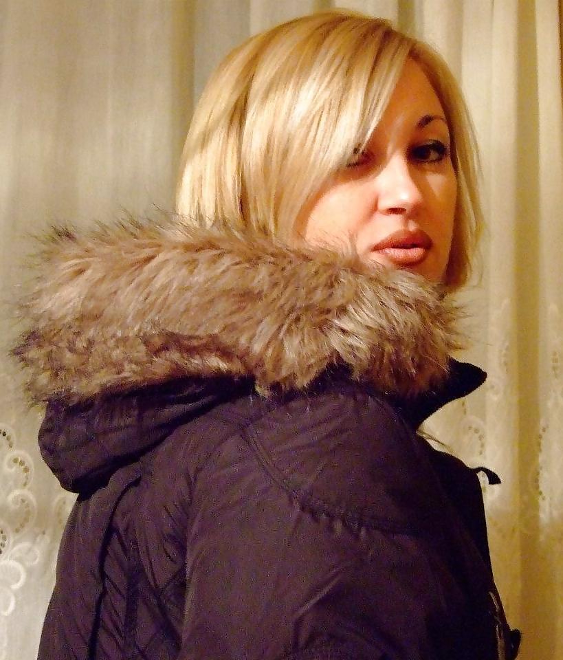 25P New Serbian Milf