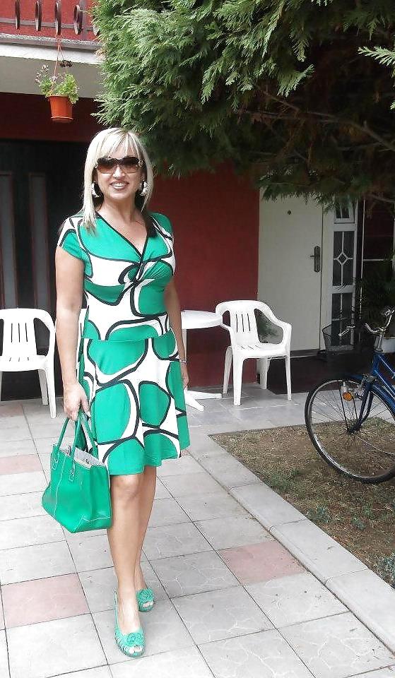 25P New Serbian Milf