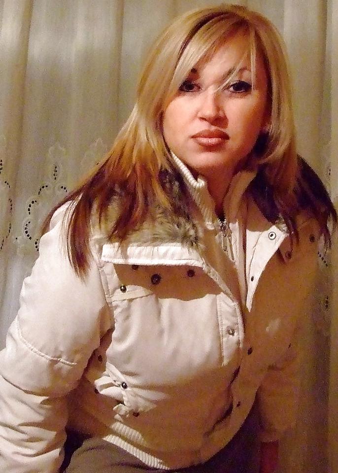 25P New Serbian Milf