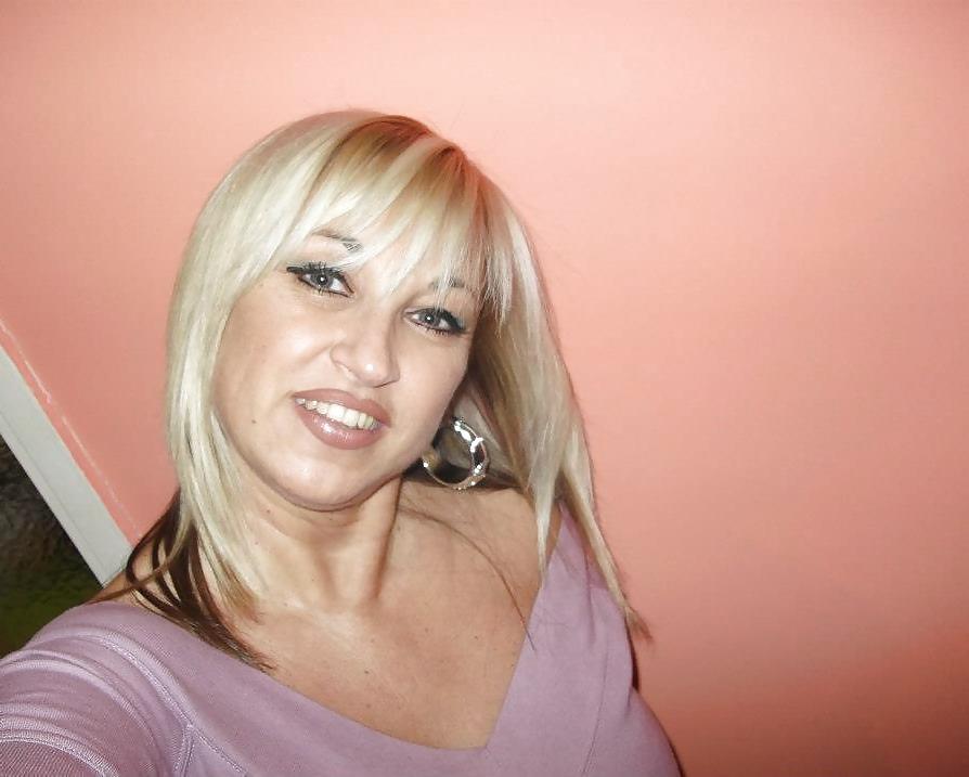 25P New Serbian Milf