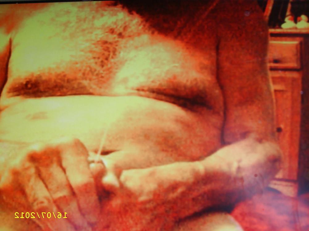 8P Still photos of my cum shots