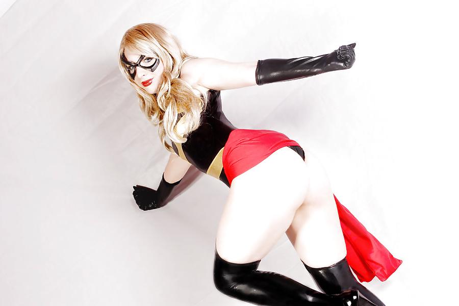 9P Cosplay #3: Kitty as Ms. Marvel from Marvel Comics